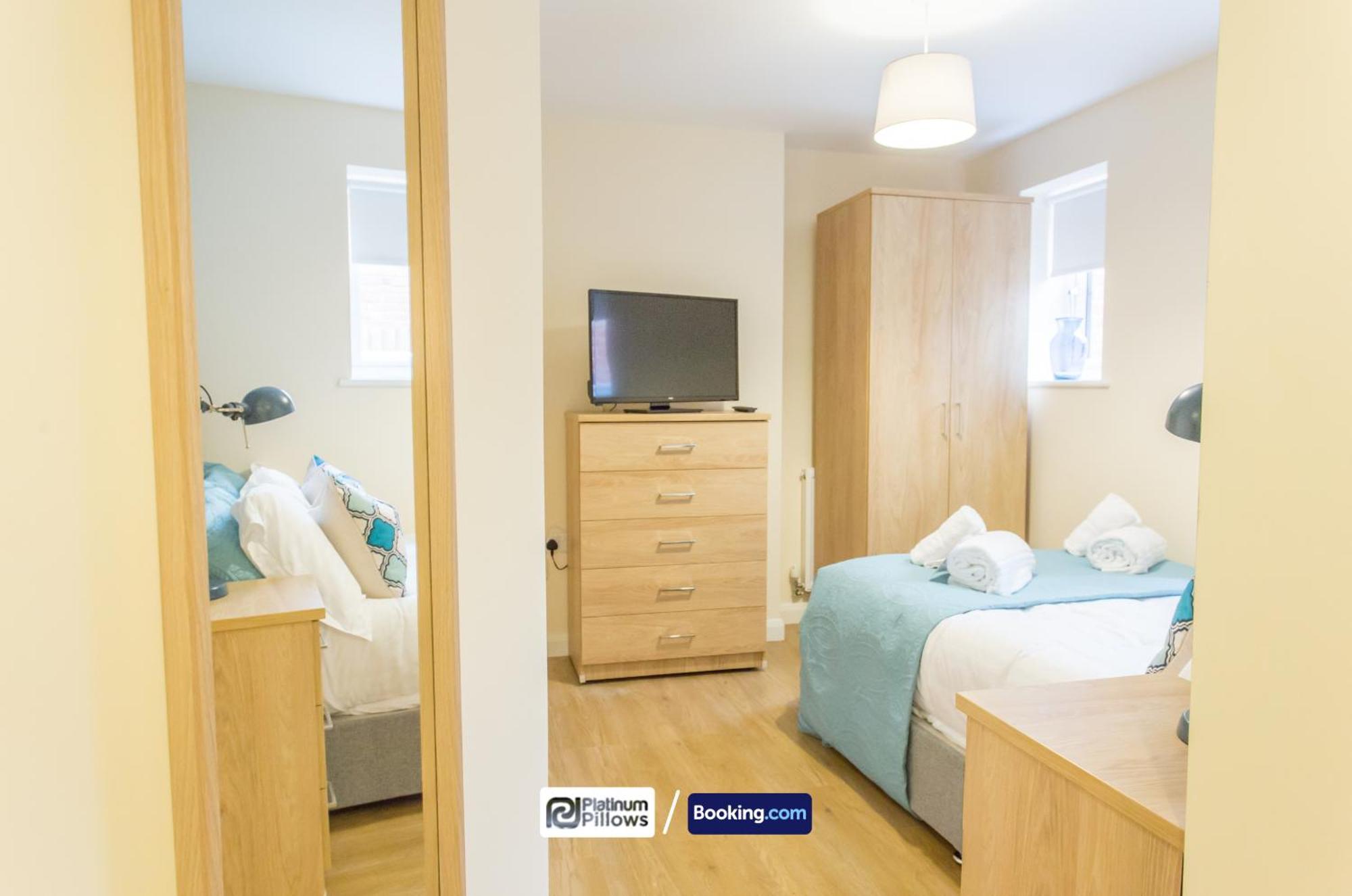 Modern Oxford 2 Bedroom Apartments, Near Headington Hospital, Families & Contractor Accommodation With Parking Exterior photo