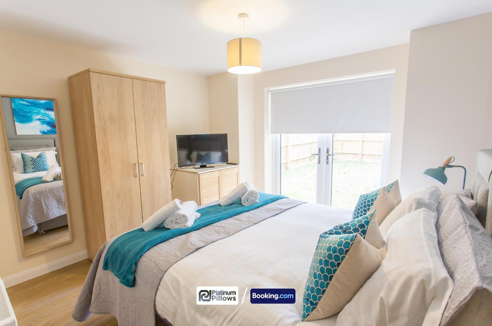 Modern Oxford 2 Bedroom Apartments, Near Headington Hospital, Families & Contractor Accommodation With Parking Exterior photo