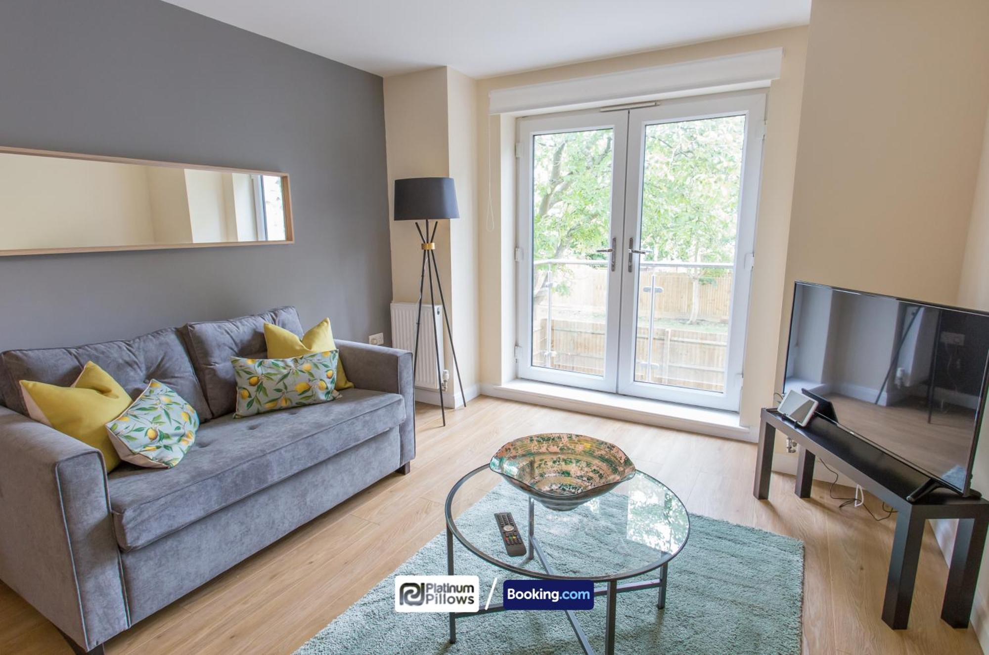 Modern Oxford 2 Bedroom Apartments, Near Headington Hospital, Families & Contractor Accommodation With Parking Exterior photo