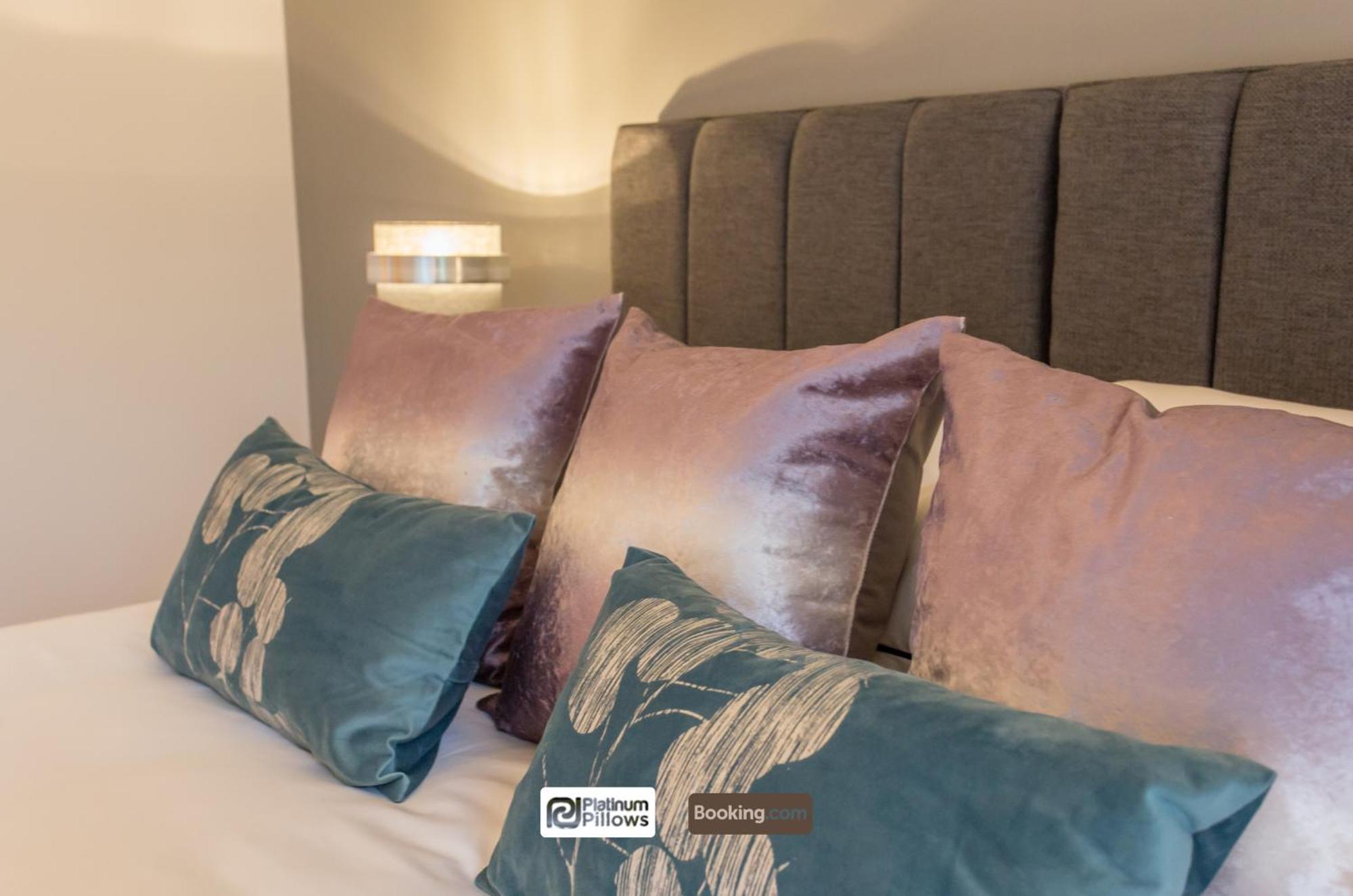Modern Oxford 2 Bedroom Apartments, Near Headington Hospital, Families & Contractor Accommodation With Parking Exterior photo