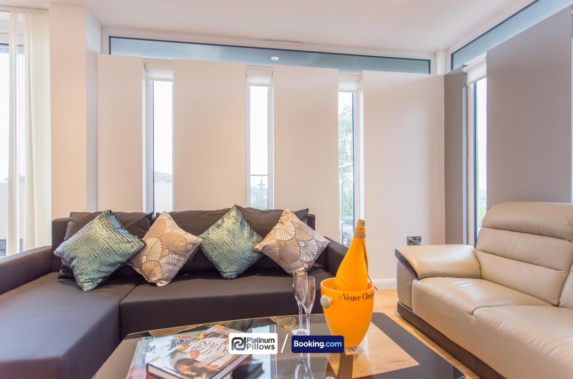 Modern Oxford 2 Bedroom Apartments, Near Headington Hospital, Families & Contractor Accommodation With Parking Exterior photo